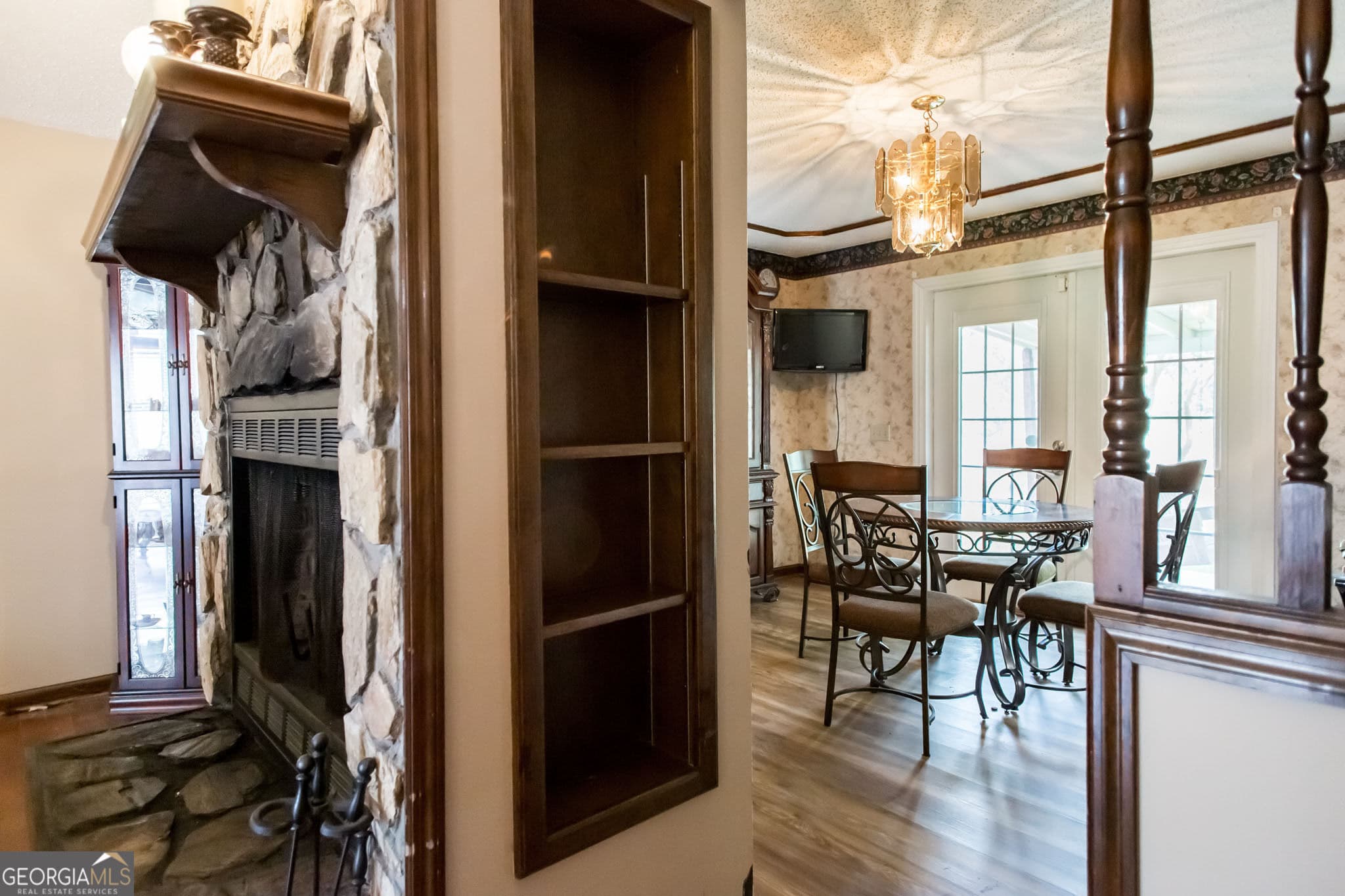 3 bedroom, 2 bathroom, 1,464 sq ft single family residence for sale at 3929 Memorial Drive, Waycross, GA 31503 — photo 9