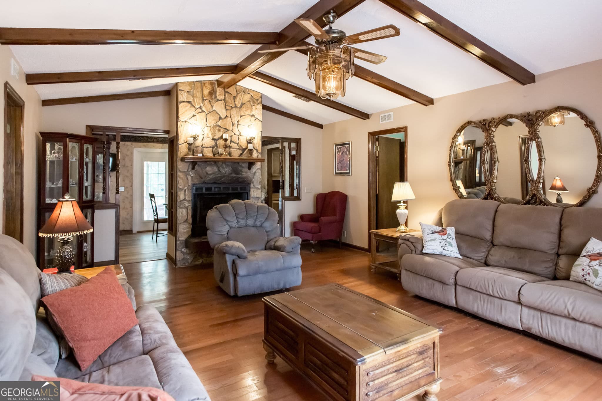 3 bedroom, 2 bathroom, 1,464 sq ft single family residence for sale at 3929 Memorial Drive, Waycross, GA 31503 — photo 8