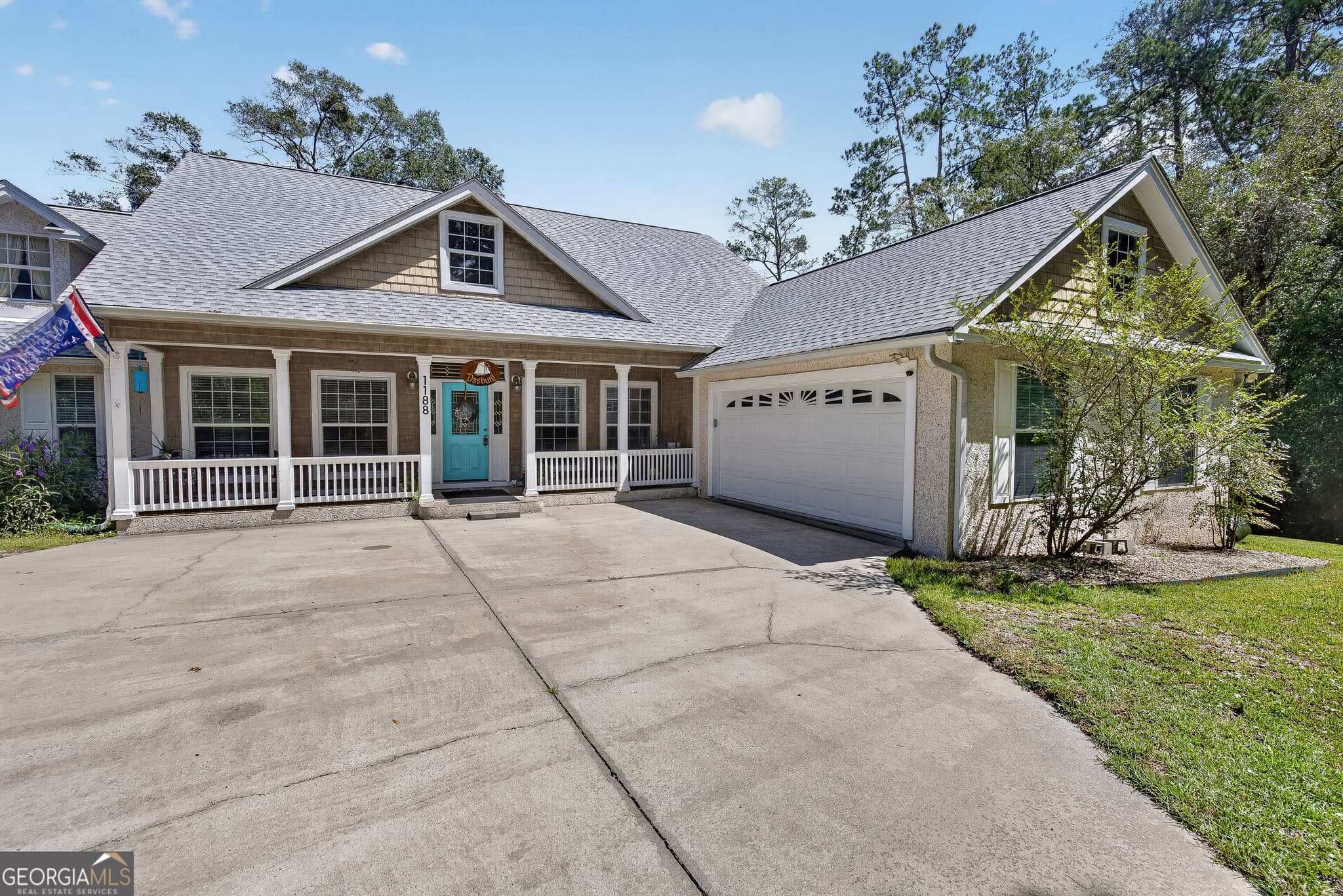 3 bedroom, 2.5 bathroom, 2,516 sq ft single family residence for sale at 1188 Jessica Drive, Darien, GA 31305 — photo 2