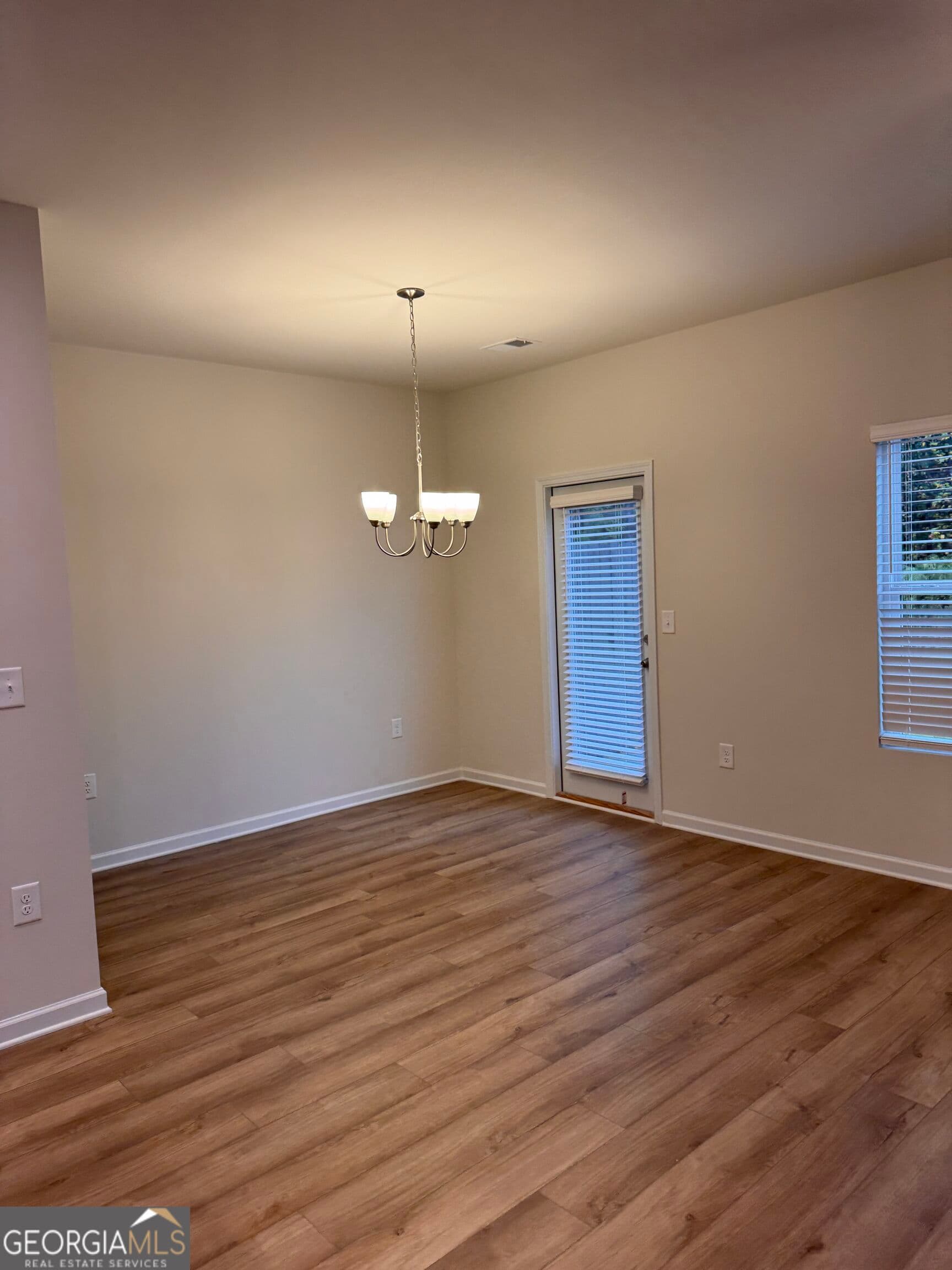 3 bedroom, 2.5 bathroom, 1,735 sq ft townhouse for rent at 29 Huntley Trace, Hoschton, GA 30548 for $2,500 a month — photo 3