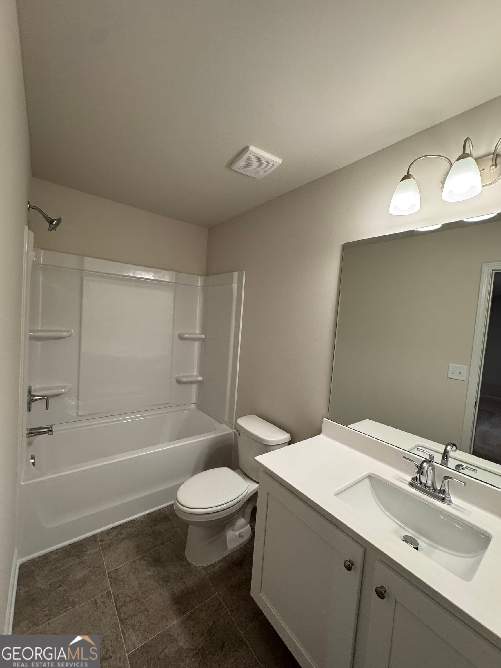 3 bedroom, 2.5 bathroom, 1,735 sq ft townhouse for rent at 29 Huntley Trace, Hoschton, GA 30548 for $2,500 a month — photo 5