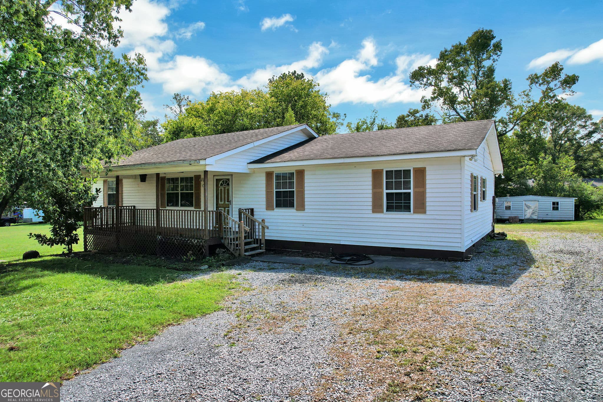 4 bedroom, 3 bathroom, 1,680 sq ft single family residence for sale at 820 Murray Drive, Chatsworth, GA 30705 — photo 4