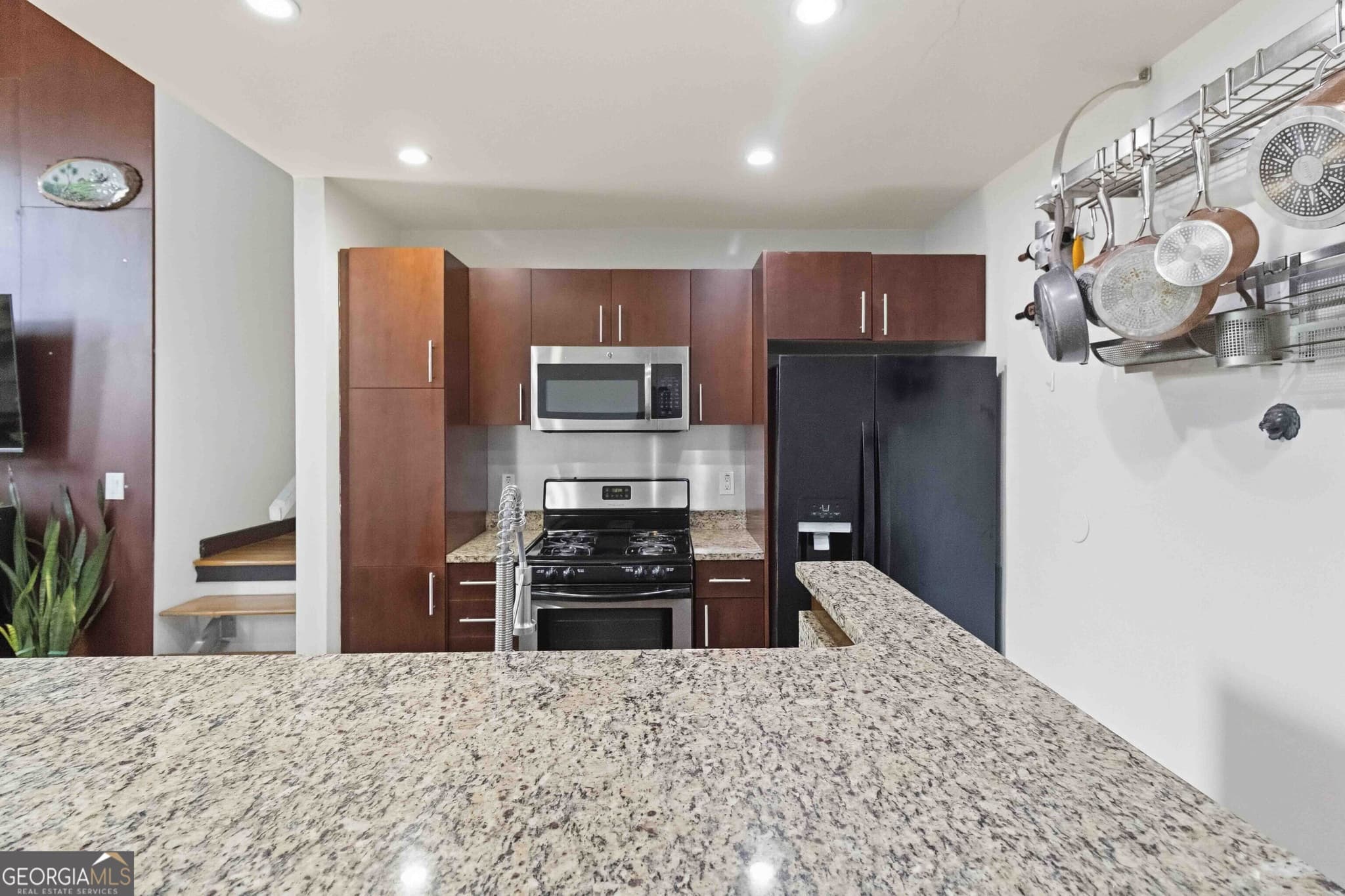 2 bedroom, 2 bathroom, 848 sq ft loft,condominium for sale at 964 Dekalb Avenue 110, Atlanta, GA 30307 — photo 2