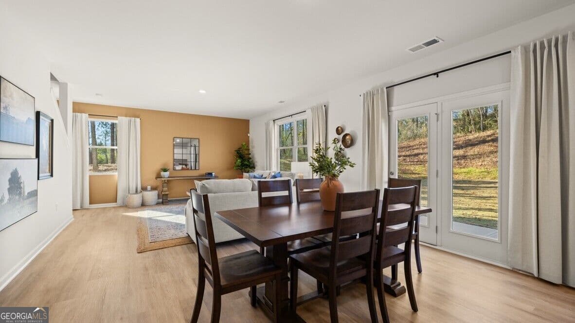 4 bedroom, 2.5 bathroom, 2,340 sq ft single family residence for sale at 2974 Daxton Lane, Gainesville, GA 30507 — photo 9