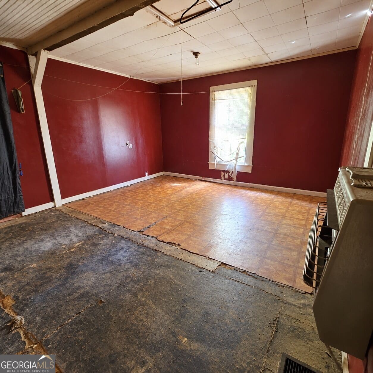 2 bedroom, 1 bathroom, 1,400 sq ft single family residence for sale at 250 Davis Avenue, Toccoa, GA 30577 — photo 3