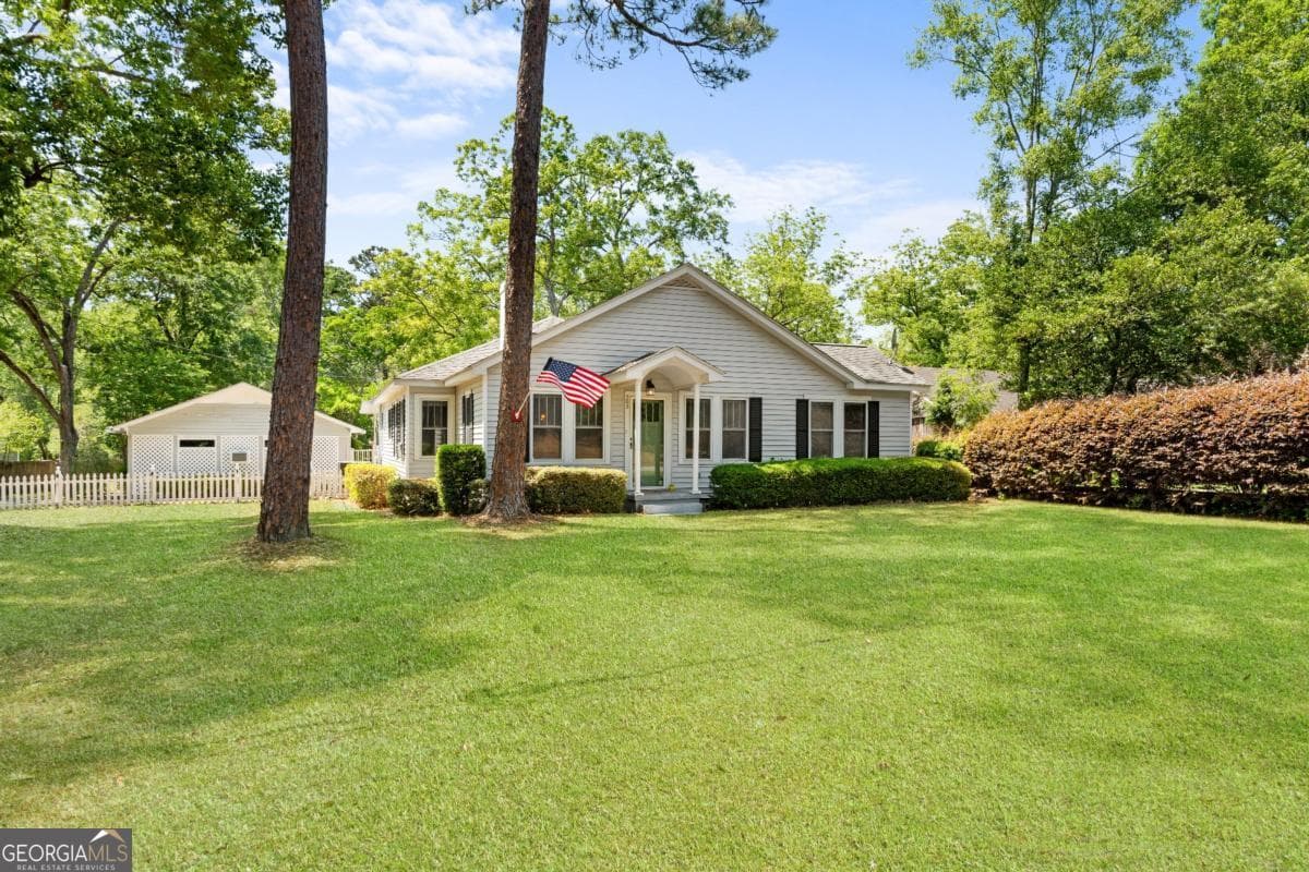 3 bedroom, 2 bathroom, 2,111 sq ft single family residence sold at 503 N Main Street, Statesboro, GA 30458