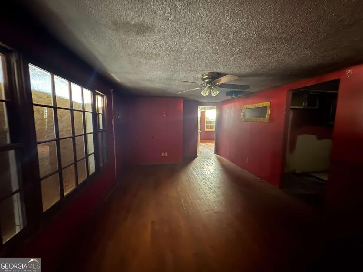 3 bedroom, 2 bathroom, 1,860 sq ft single family residence for sale at 363 Potts Road, Kingston, GA 30145 — photo 5