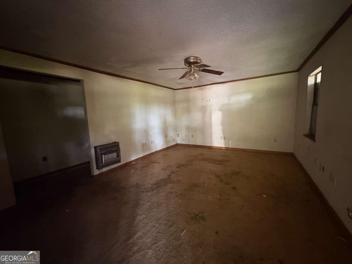 3 bedroom, 2 bathroom, 1,860 sq ft single family residence for sale at 363 Potts Road, Kingston, GA 30145 — photo 4