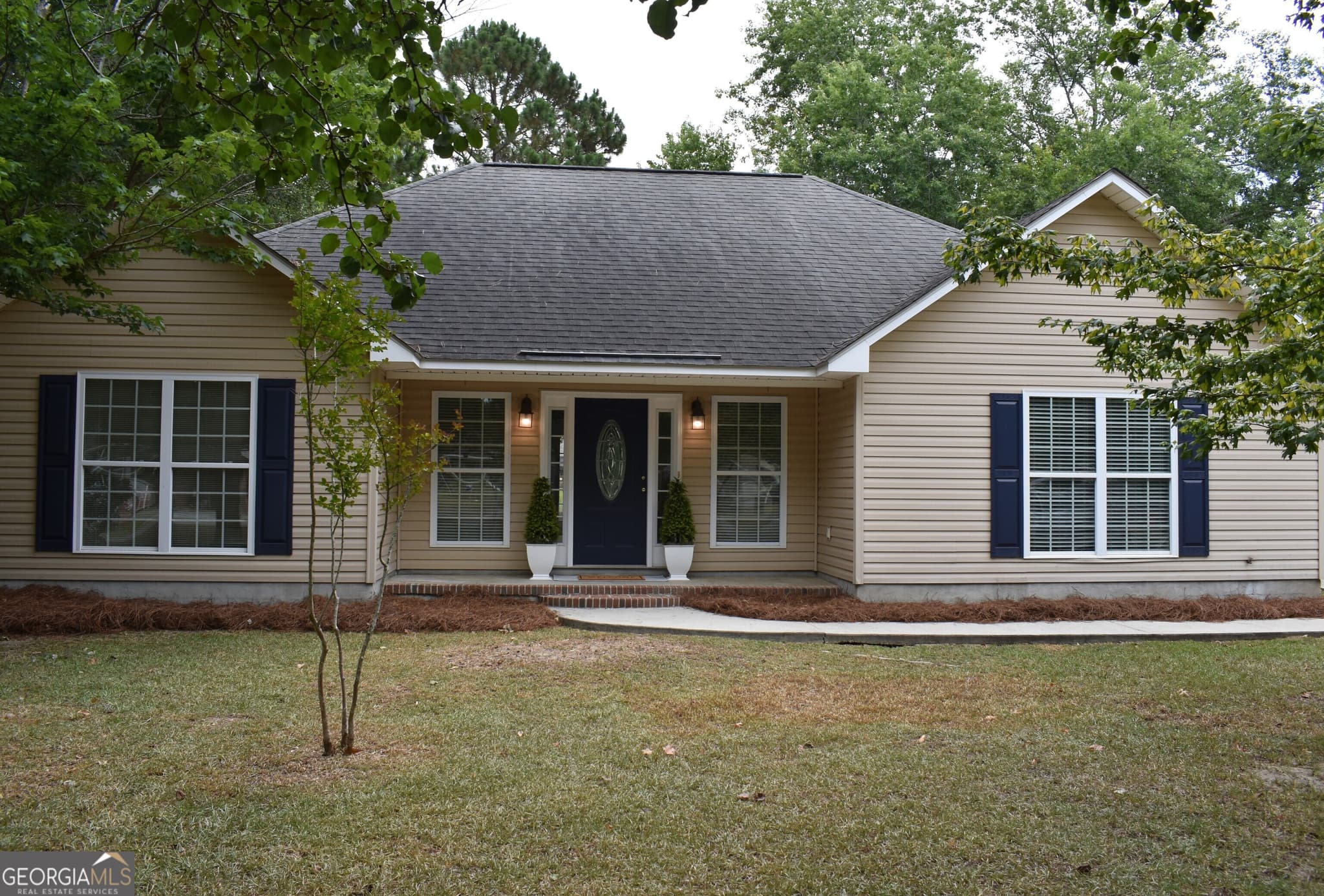 3 bedroom, 2 bathroom, 1,570 sq ft single family residence sold at 725 S Rountree Street, Metter, GA 30439