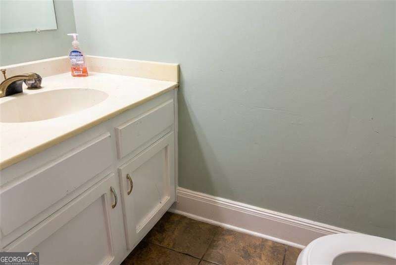 2 bedroom, 2.5 bathroom townhouse for rent at 6106 Queen Anne Court, Norcross, GA 30093 for $1,700 a month — photo 5