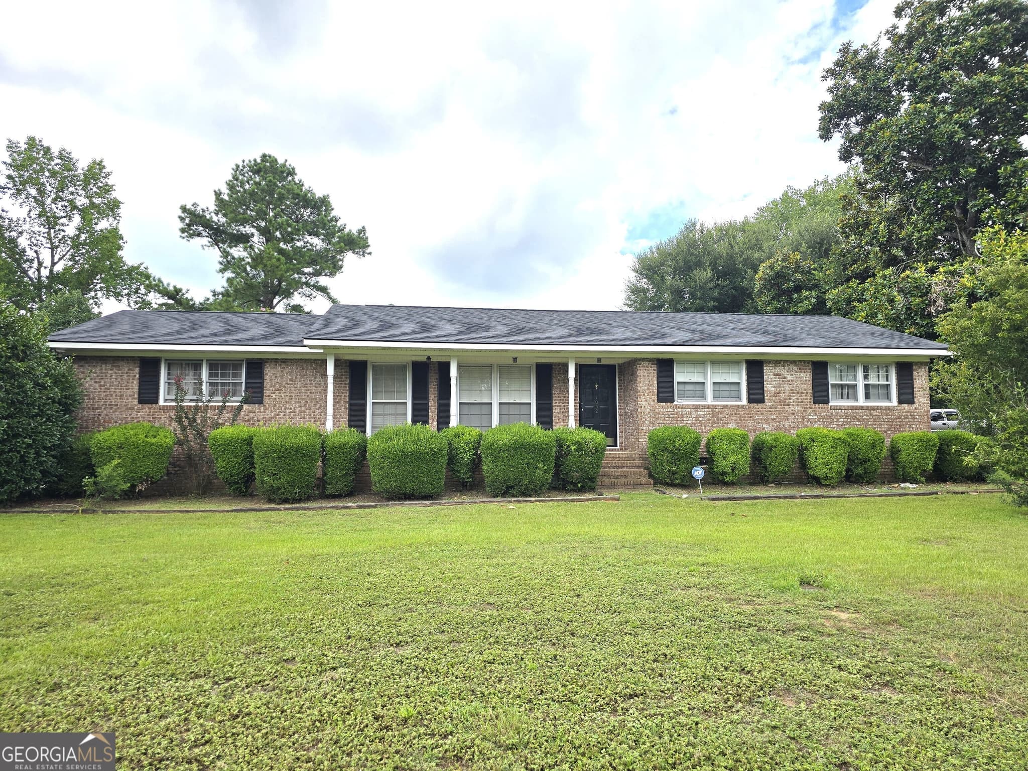 2 bedroom, 2 bathroom, 1,744 sq ft single family residence for sale at 1052 Fairlane Drive, Louisville, GA 30434
