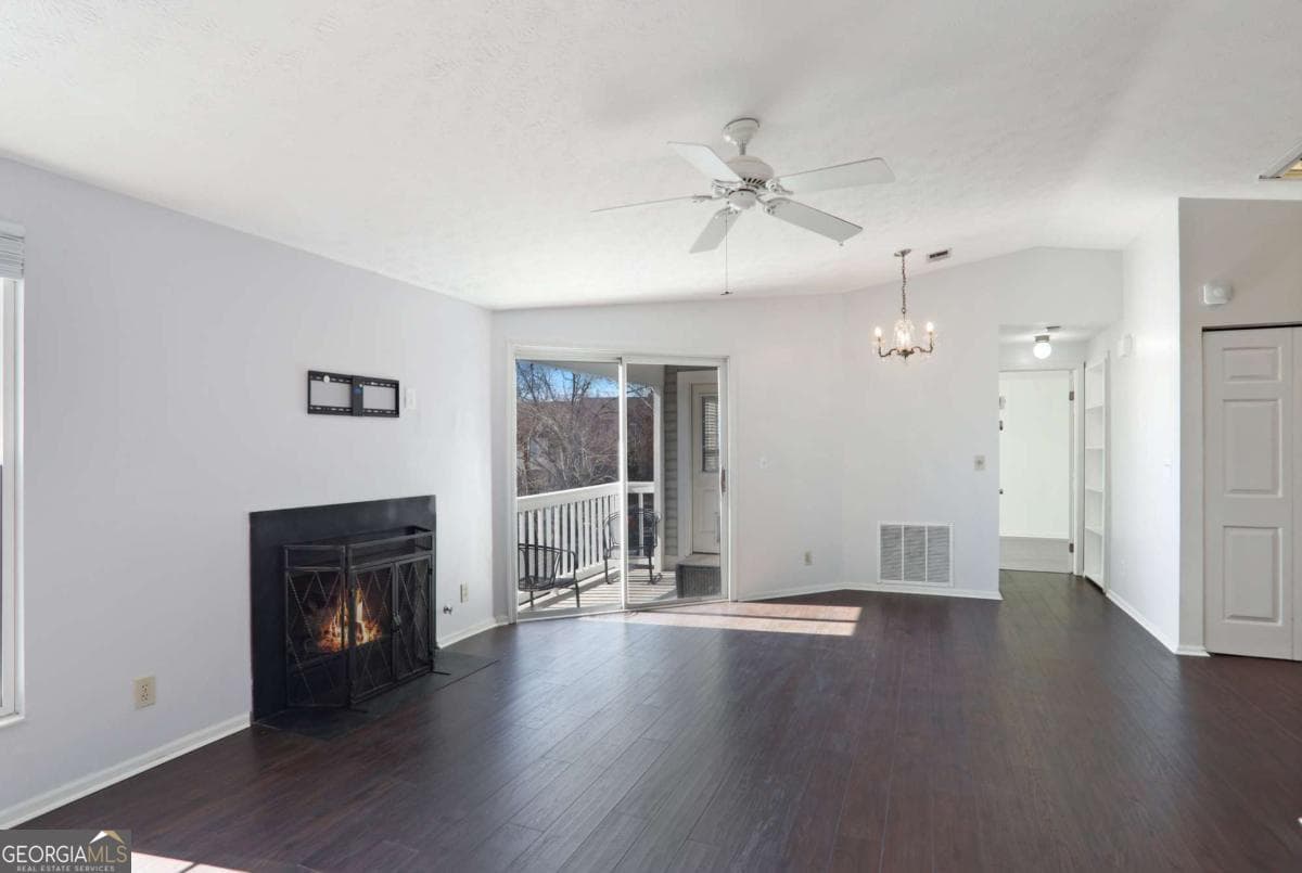 2 bedroom, 2 bathroom, 1,128 sq ft condominium for sale at 1483 Keys Crossing Drive, Brookhaven, GA 30319 — photo 7