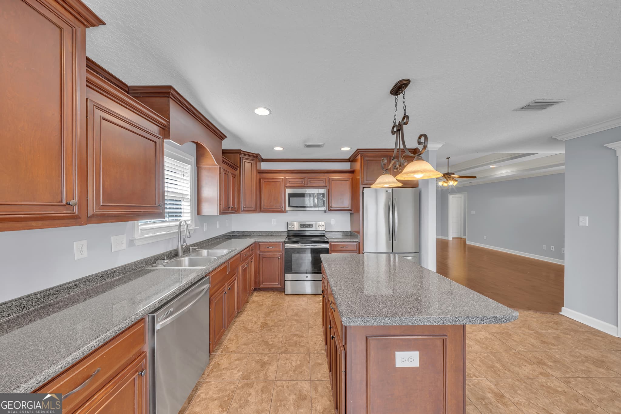 3 bedroom, 2 bathroom, 1,538 sq ft single family residence for sale at 4248 Shadow Garden Drive, Hahira, GA 31632 — photo 10