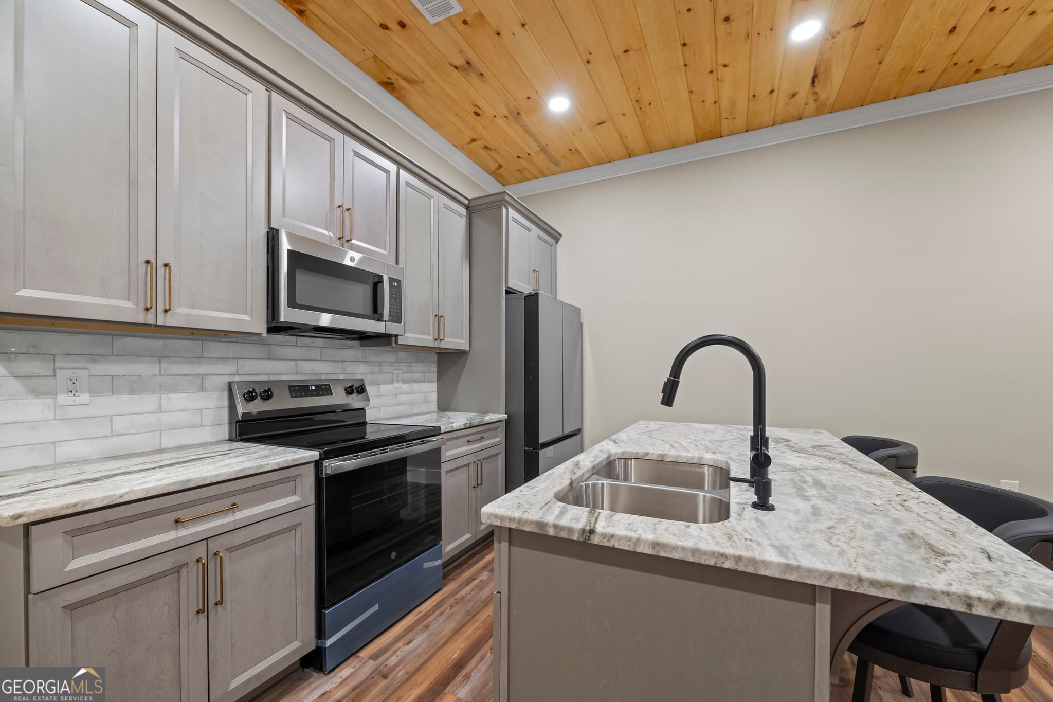 1 bedroom, 1.5 bathroom, 800 sq ft apartment for rent at 958A Church Street, Royston, GA 30662 for $1,375 a month