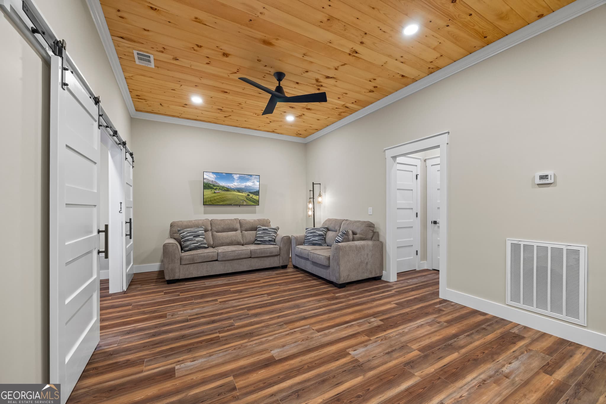1 bedroom, 1.5 bathroom, 800 sq ft apartment for rent at 958A Church Street, Royston, GA 30662 for $1,375 a month — photo 5