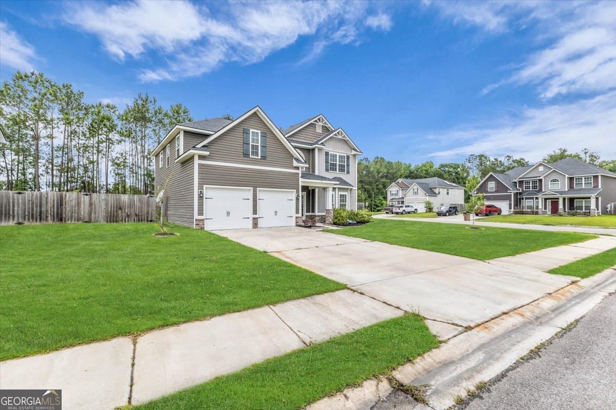 4 bedroom, 2.5 bathroom, 2,747 sq ft single family residence for sale at 13 Blaze Circle, Hinesville, GA 31313 — photo 6