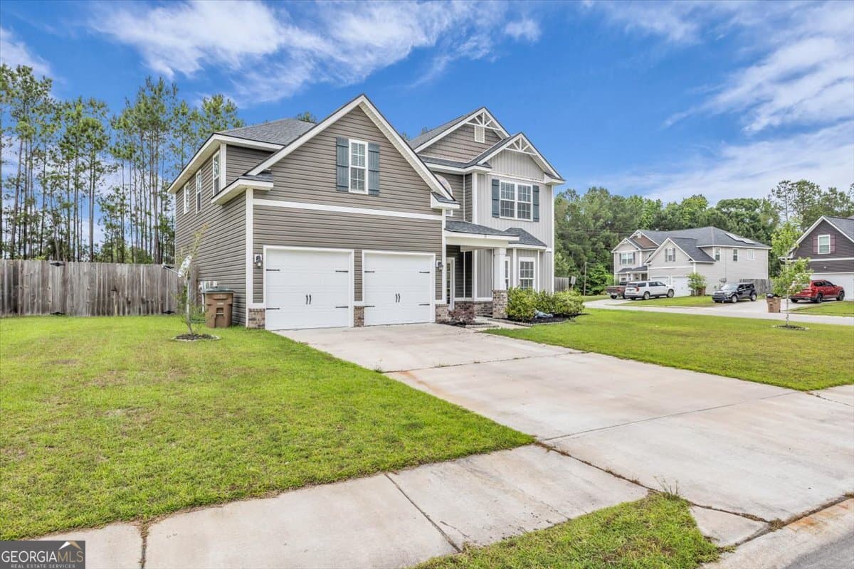 4 bedroom, 2.5 bathroom, 2,747 sq ft single family residence for sale at 13 Blaze Circle, Hinesville, GA 31313 — photo 7