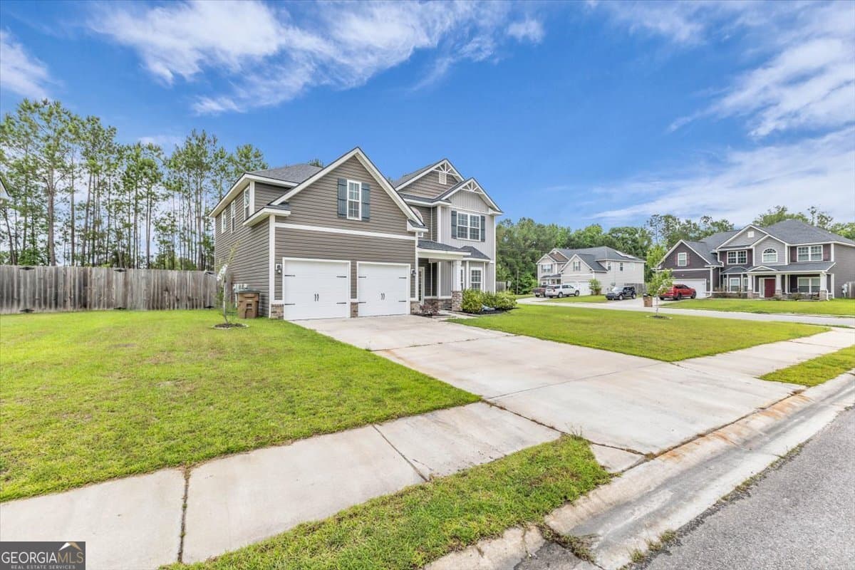 4 bedroom, 2.5 bathroom, 2,747 sq ft single family residence for sale at 13 Blaze Circle, Hinesville, GA 31313 — photo 5