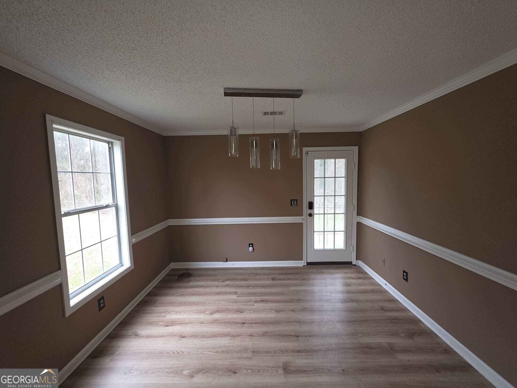 3 bedroom, 2 bathroom, 1,450 sq ft single family residence for rent at 10282 Common Crossing, Jonesboro, GA 30238 for $2,000 a month — photo 3