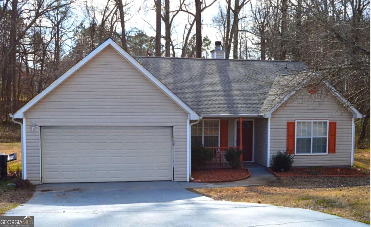 3 bedroom, 2 bathroom, 1,450 sq ft single family residence for rent at 10282 Common Crossing, Jonesboro, GA 30238 for $2,000 a month — photo 1 of 7