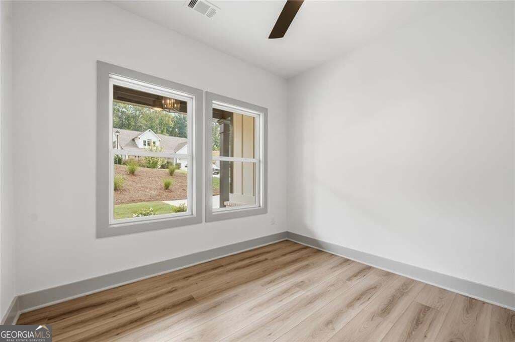 4 bedroom, 2.5 bathroom, 2,314 sq ft single family residence for sale at 4813 River Bottom Drive, Gainesville, GA 30507 — photo 6