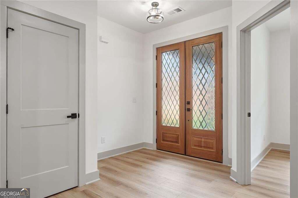 4 bedroom, 2.5 bathroom, 2,314 sq ft single family residence for sale at 4813 River Bottom Drive, Gainesville, GA 30507 — photo 5