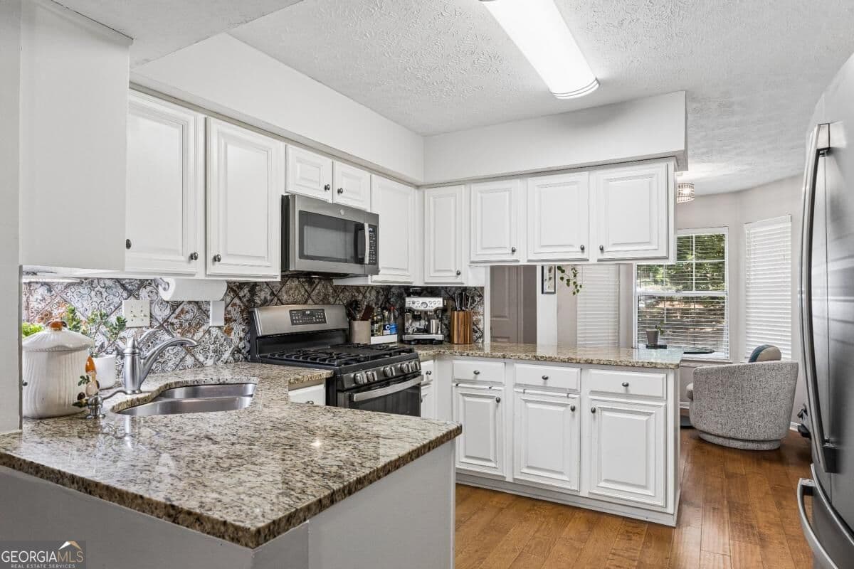 2 bedroom, 2.5 bathroom, 1,246 sq ft townhouse for sale at 111 Franklin Court, Decatur, GA 30030 — photo 7