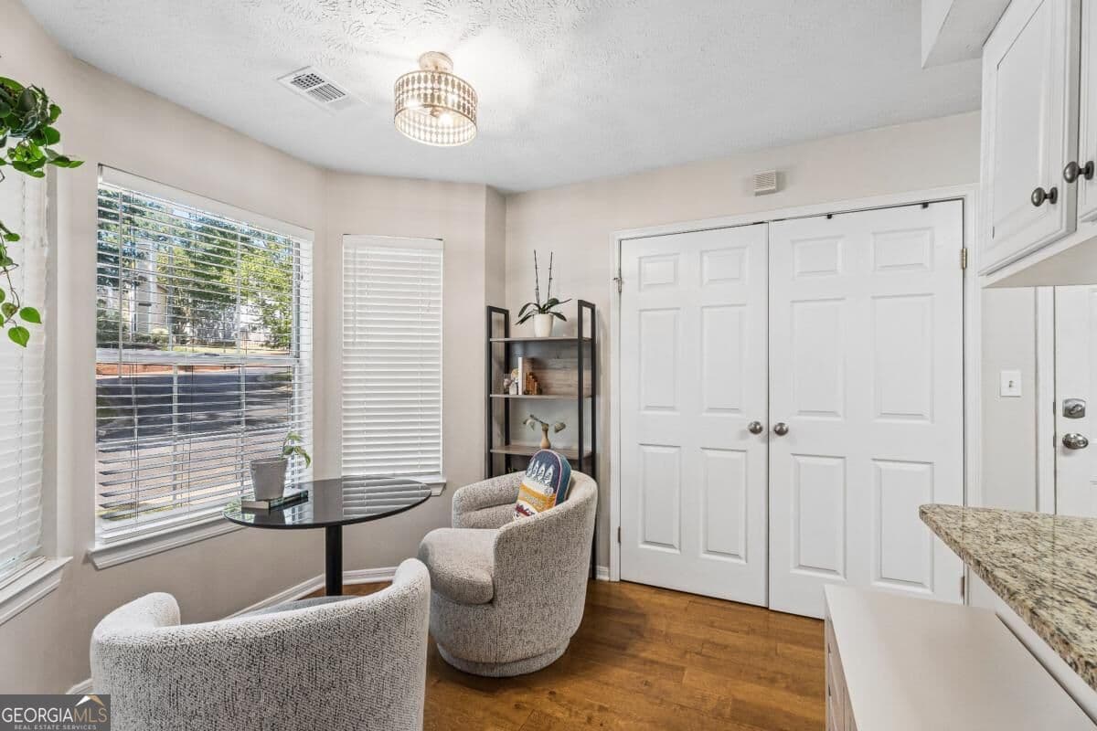 2 bedroom, 2.5 bathroom, 1,246 sq ft townhouse for sale at 111 Franklin Court, Decatur, GA 30030 — photo 4