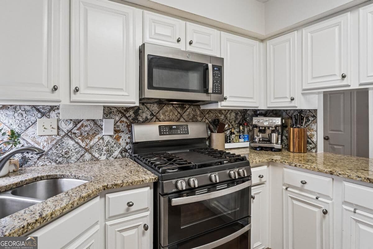 2 bedroom, 2.5 bathroom, 1,246 sq ft townhouse for sale at 111 Franklin Court, Decatur, GA 30030 — photo 8