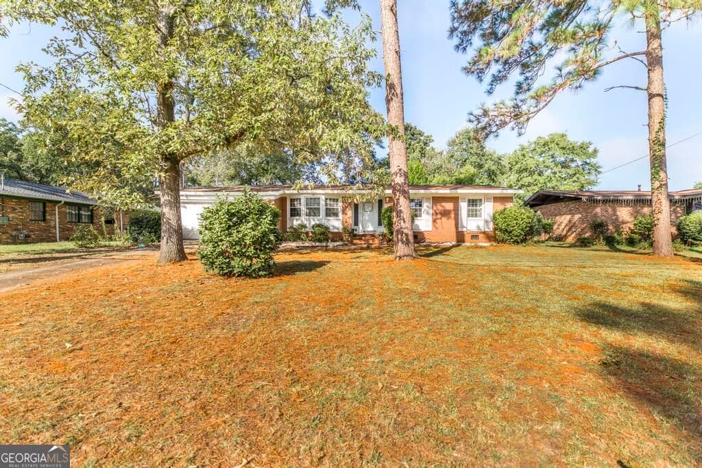 3 bedroom, 2 bathroom, 2,172 sq ft single family residence for sale at 331 Clairmont Drive, Warner Robins, GA 31088 — photo 3