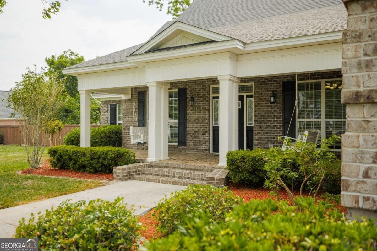 4 bedroom, 3 bathroom, 2,723 sq ft single family residence for sale at 3898 Orchard Way, Valdosta, GA 31605 — photo 3