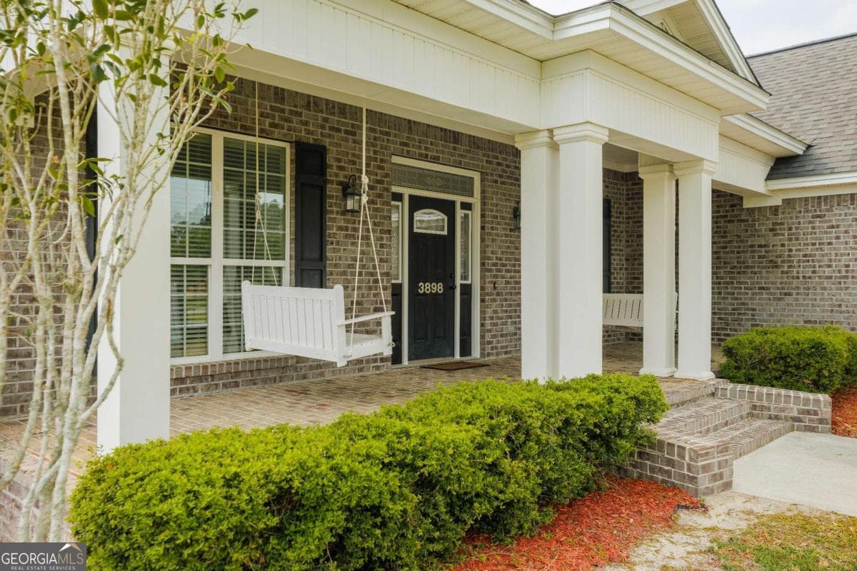 4 bedroom, 3 bathroom, 2,723 sq ft single family residence for sale at 3898 Orchard Way, Valdosta, GA 31605 — photo 4