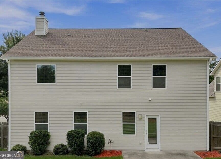 4 bedroom, 2.5 bathroom, 4,772 sq ft single family residence for rent at 2261 Line Drive, Lawrenceville, GA 30043 for $2,500 a month — photo 2