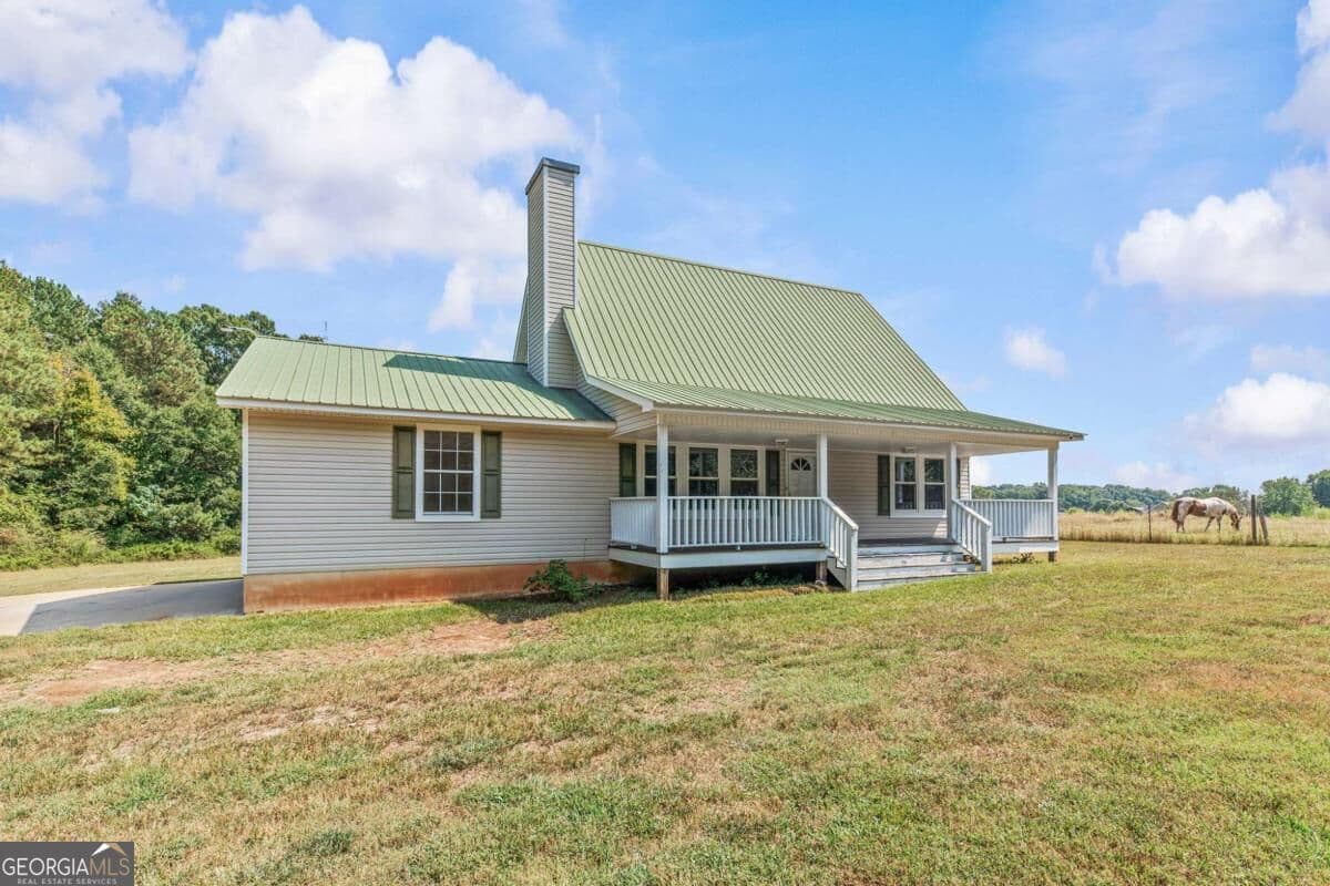 3 bedroom, 2 bathroom, 1,700 sq ft single family residence for sale at 2722 Stone Drive, Comer, GA 30629 — photo 10