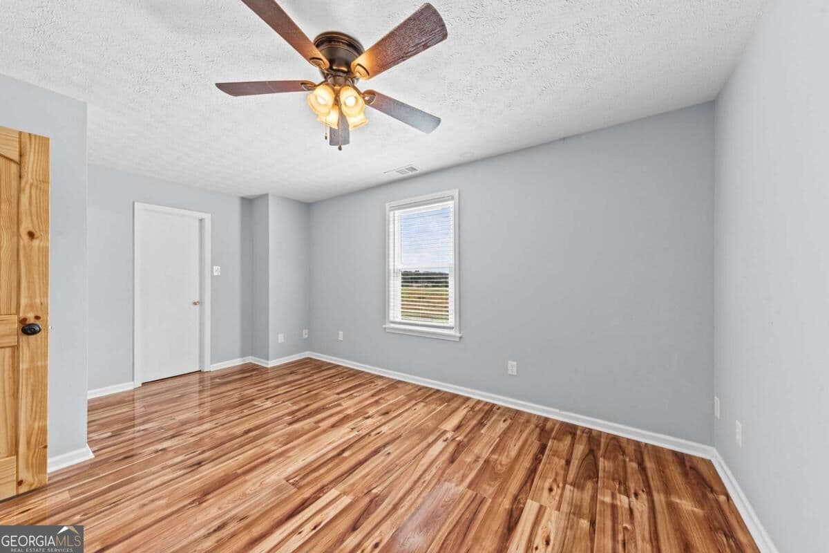 3 bedroom, 2 bathroom, 1,700 sq ft single family residence for sale at 2722 Stone Drive, Comer, GA 30629 — photo 4