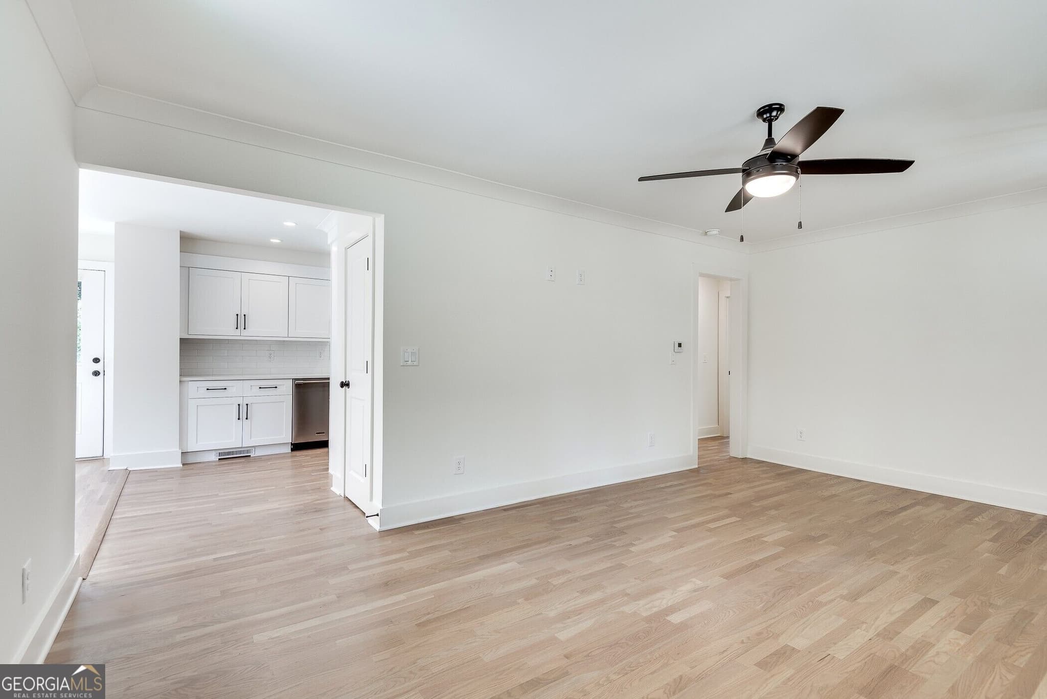 3 bedroom, 2 bathroom, 1,496 sq ft single family residence for sale at 1861 Dyer Circle, Chamblee, GA 30341 — photo 7