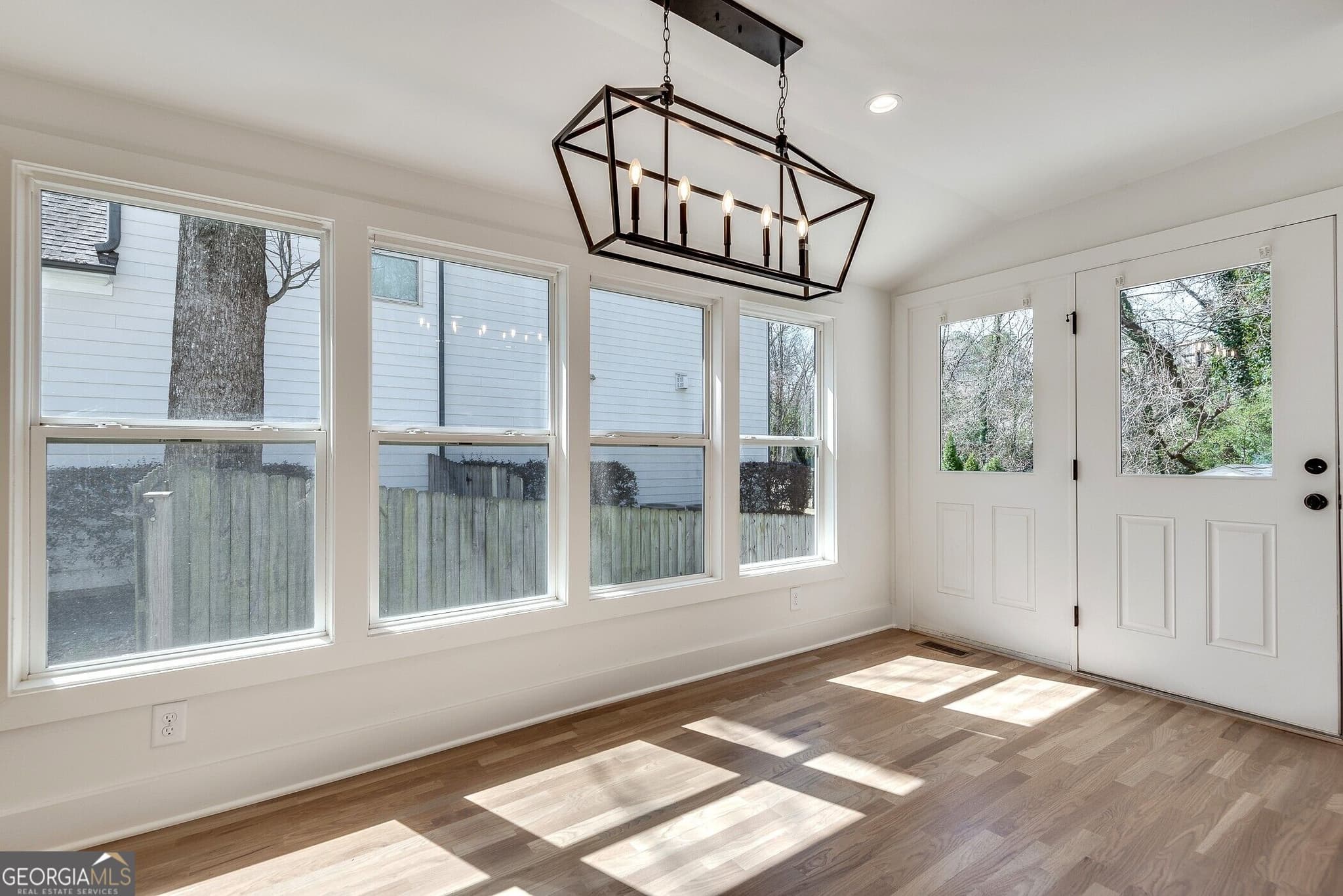 3 bedroom, 2 bathroom, 1,496 sq ft single family residence for sale at 1861 Dyer Circle, Chamblee, GA 30341 — photo 10
