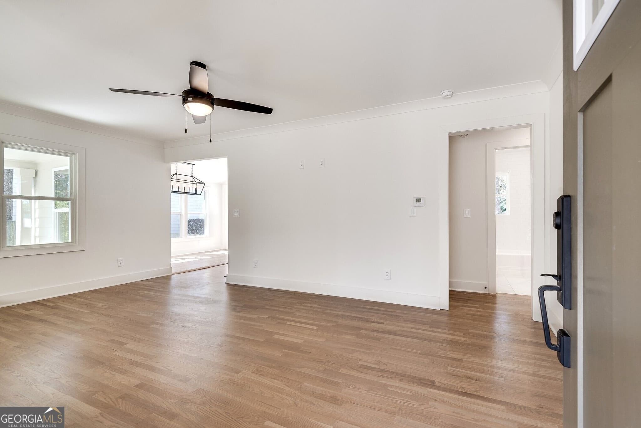 3 bedroom, 2 bathroom, 1,496 sq ft single family residence for sale at 1861 Dyer Circle, Chamblee, GA 30341 — photo 4