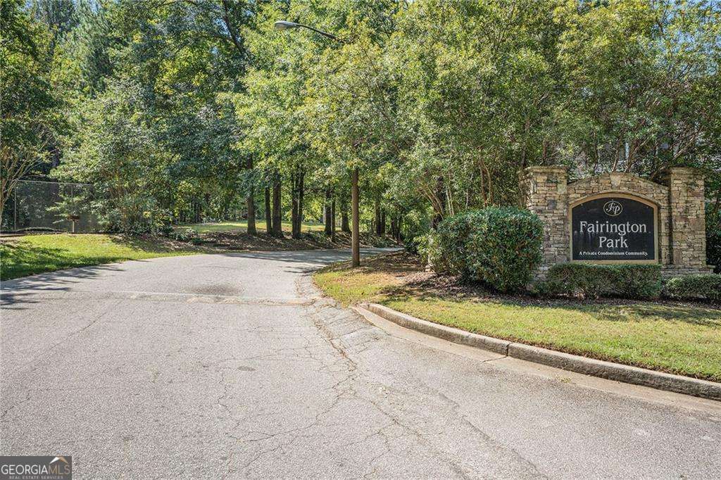 3 bedroom, 2 bathroom, 1,202 sq ft condominium for rent at 2102 Par Three Way, Lithonia, GA 30038 for $1,500 a month — photo 2