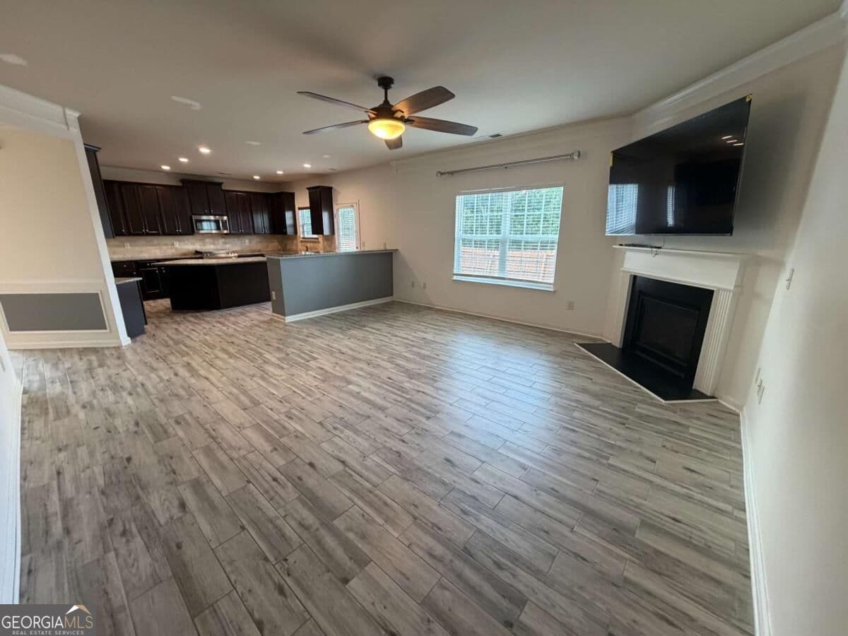 4 bedroom, 2.5 bathroom single family residence for rent at 1162 Creek Top Road, Loganville, GA 30052 for $2,450 a month — photo 5