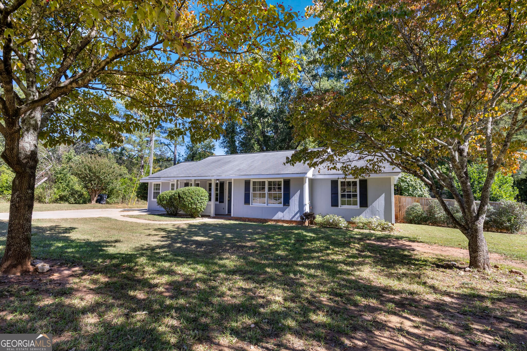 3 bedroom, 1 bathroom, 1,375 sq ft single family residence for sale at 471 Womack Road, Covington, GA 30016 — photo 5