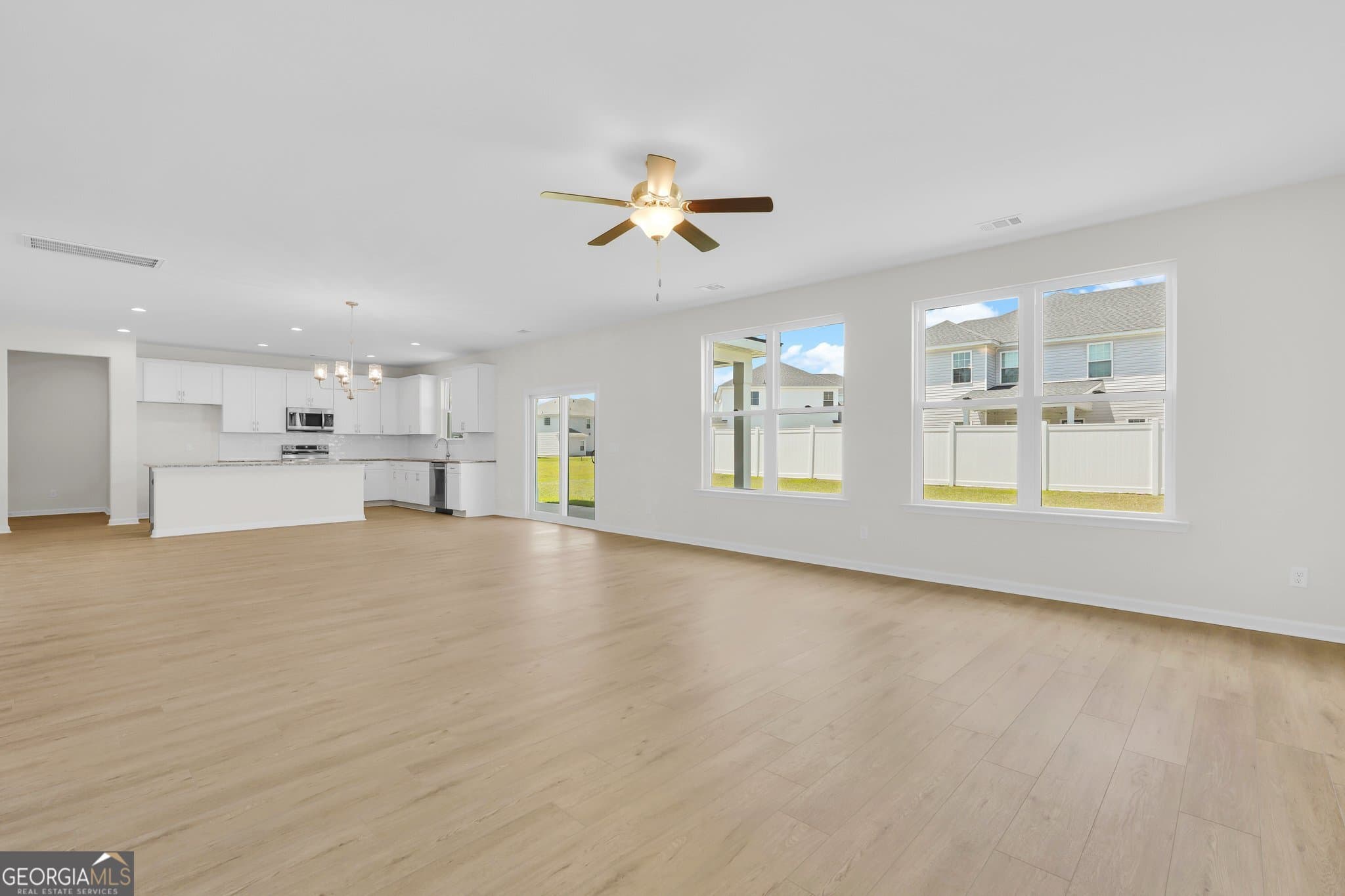 4 bedroom, 3 bathroom, 3,081 sq ft single family residence for sale at 206 Daniel Trent Way, Kingsland, GA 31548 — photo 5