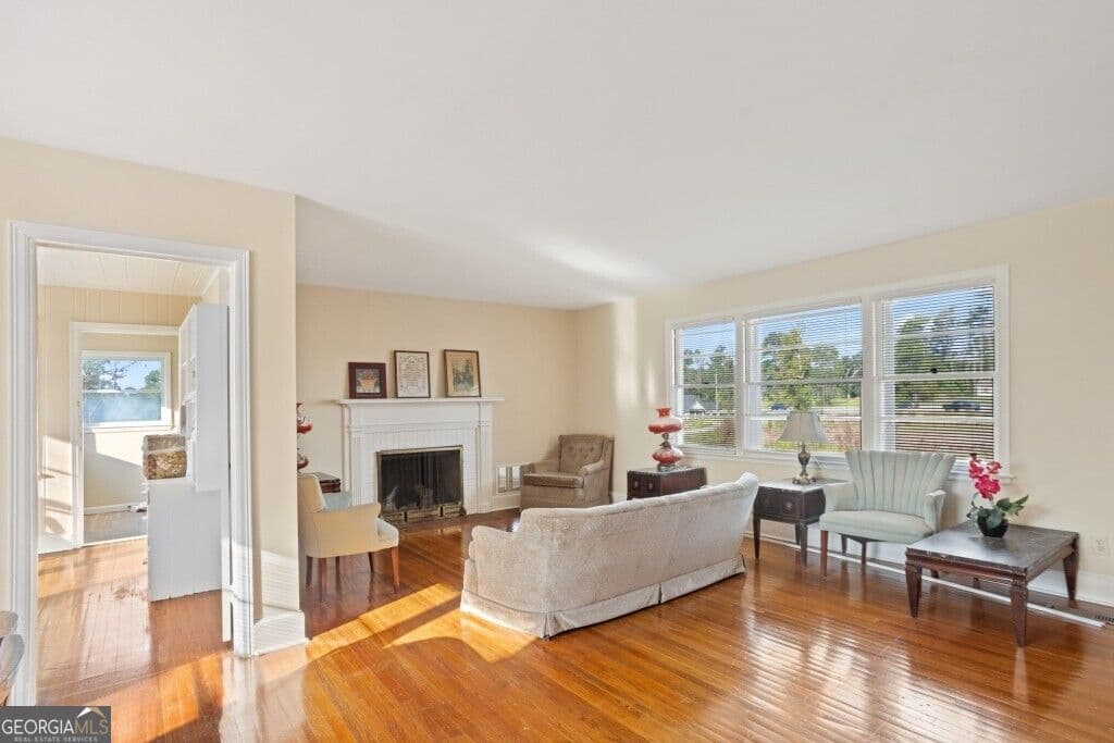 3 bedroom, 2 bathroom, 2,638 sq ft single family residence for sale at 407 Westgreen Road, Douglas, GA 31533 — photo 7