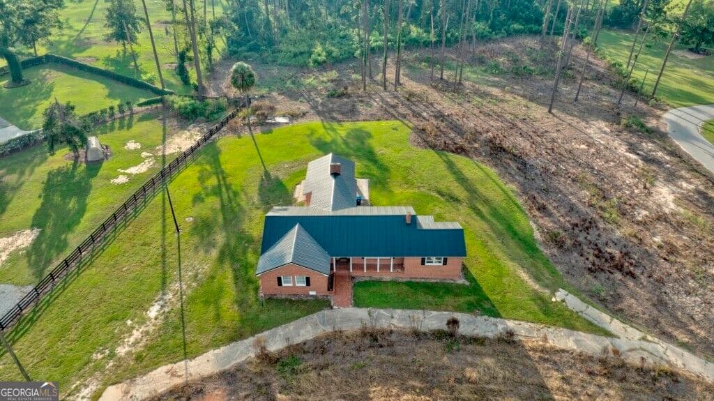 3 bedroom, 2 bathroom, 2,638 sq ft single family residence for sale at 407 Westgreen Road, Douglas, GA 31533