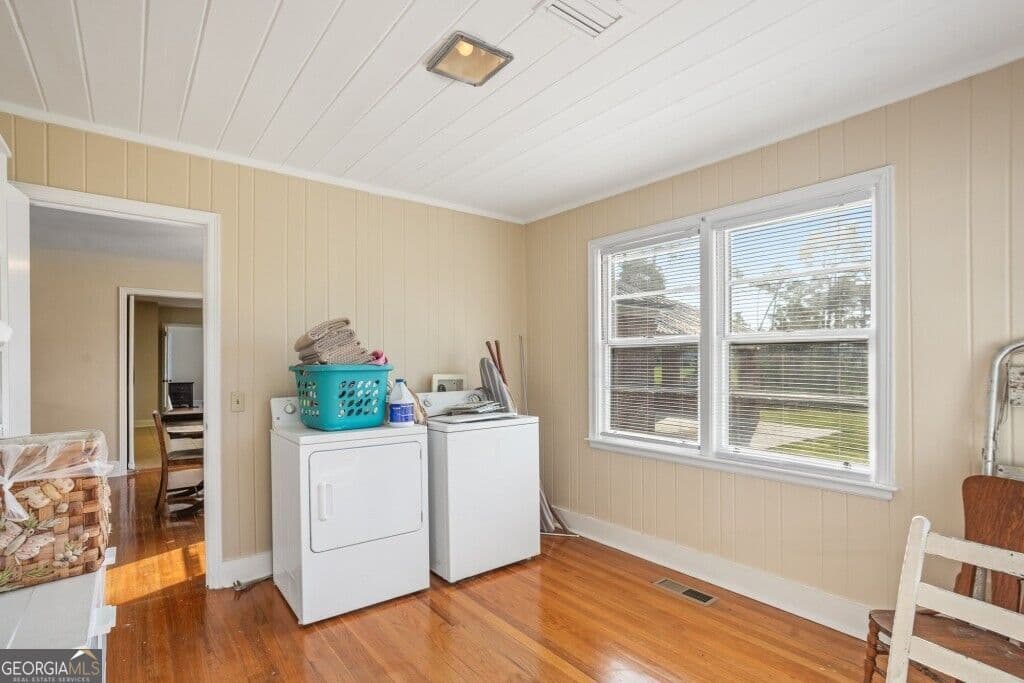 3 bedroom, 2 bathroom, 2,638 sq ft single family residence for sale at 407 Westgreen Road, Douglas, GA 31533 — photo 5