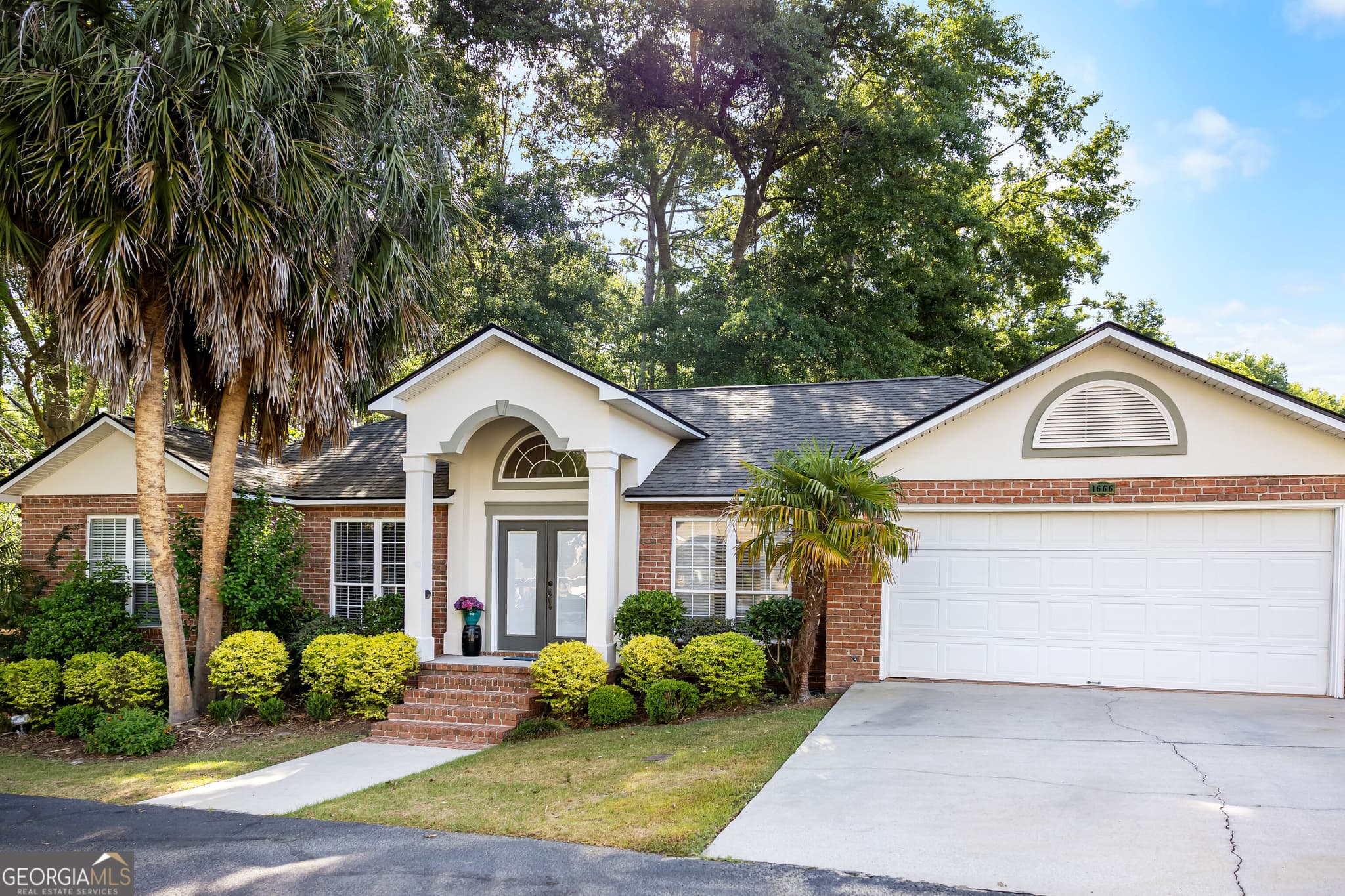 4 bedroom, 2 bathroom, 2,217 sq ft single family residence for sale at 1666 Pondside Drive, Statesboro, GA 30458 — photo 3