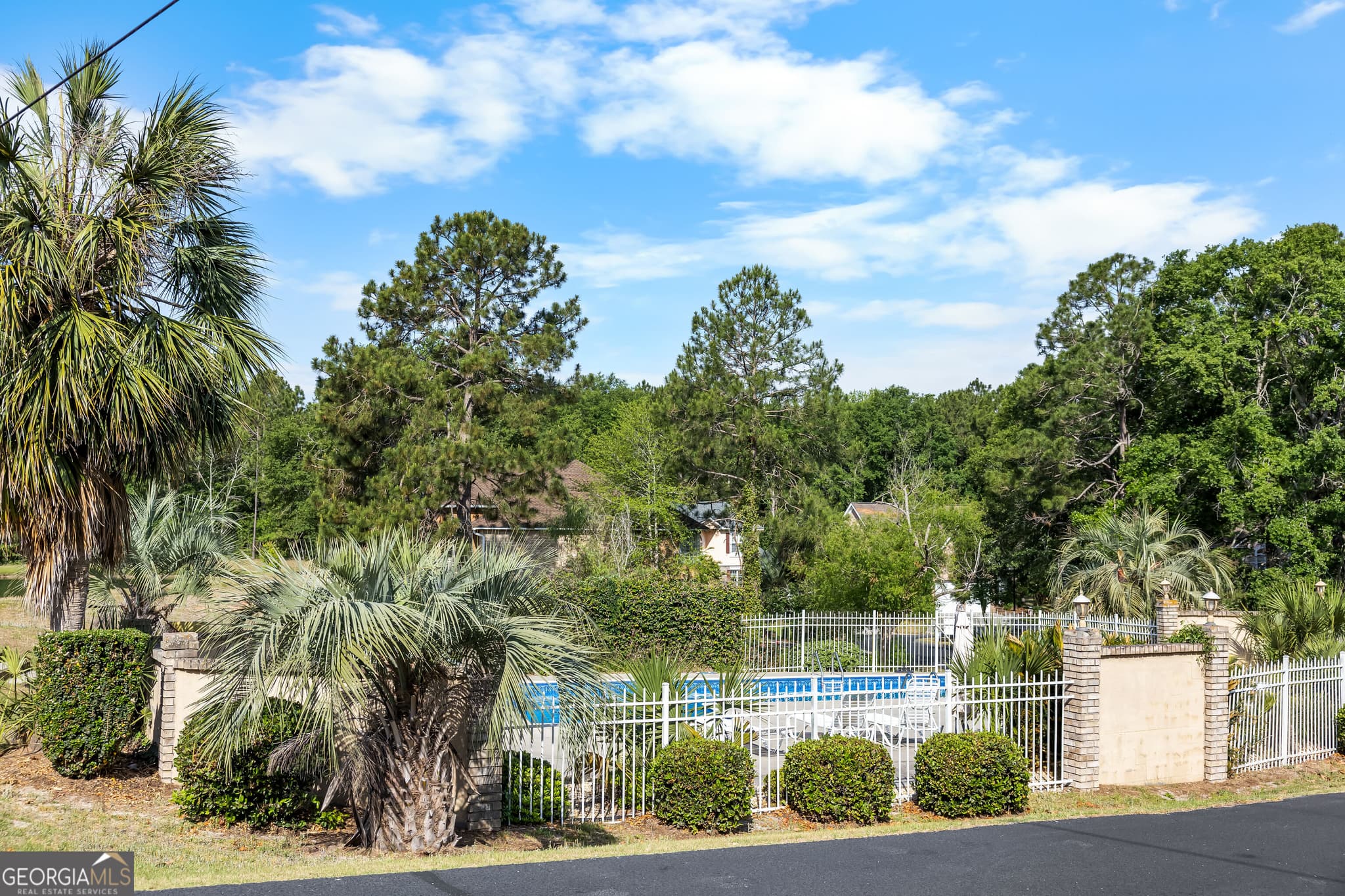 4 bedroom, 2 bathroom, 2,217 sq ft single family residence for sale at 1666 Pondside Drive, Statesboro, GA 30458 — photo 8