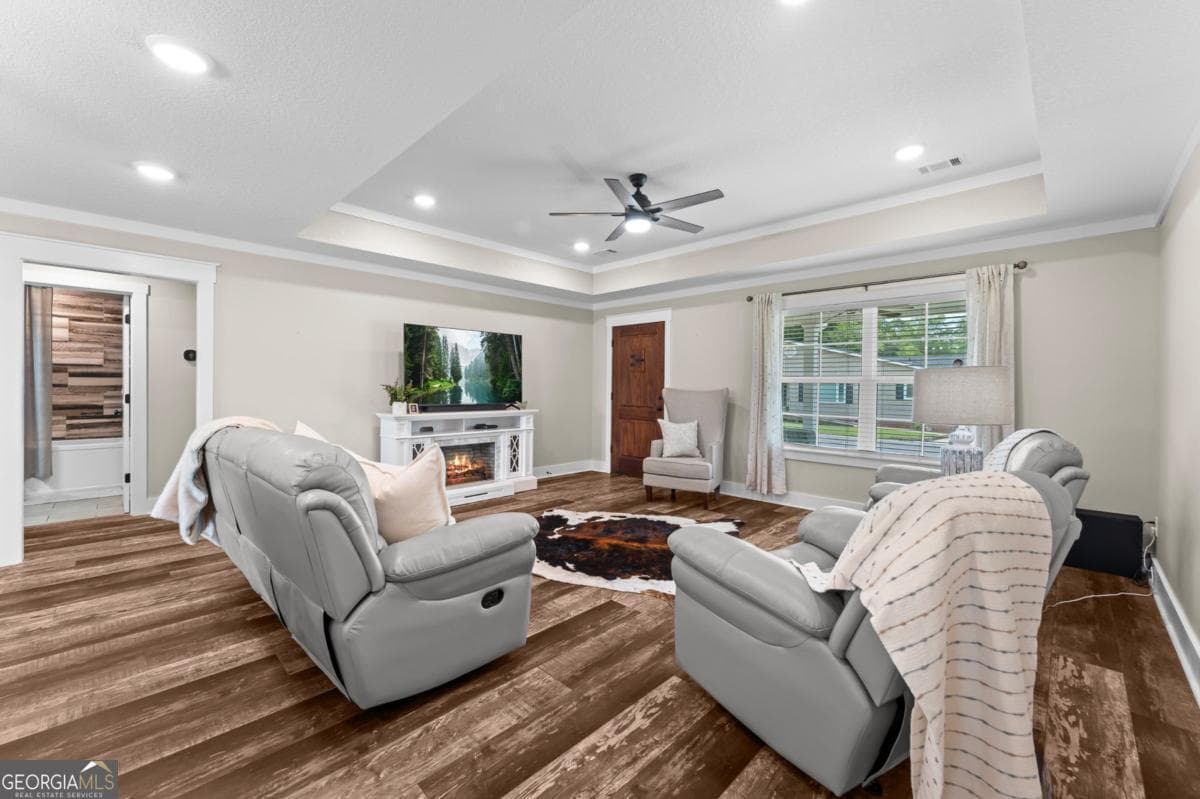3 bedroom, 2 bathroom, 1,686 sq ft single family residence for sale at 334 W Pine Street, Metter, GA 30439 — photo 9