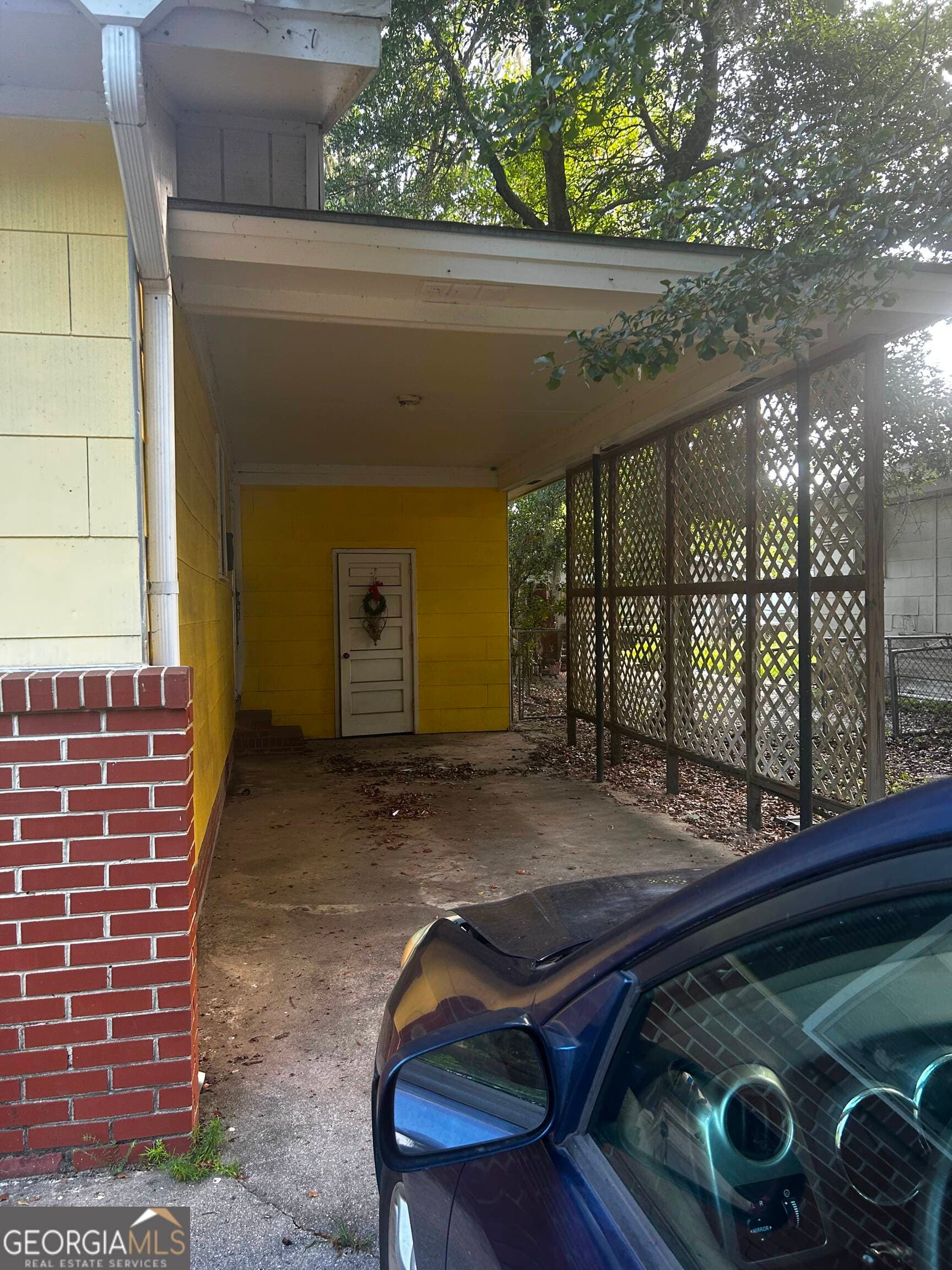 2 bedroom, 2 bathroom, 1,002 sq ft single family residence for sale at 2108 E 60th Street, Savannah, GA 31404 — photo 2