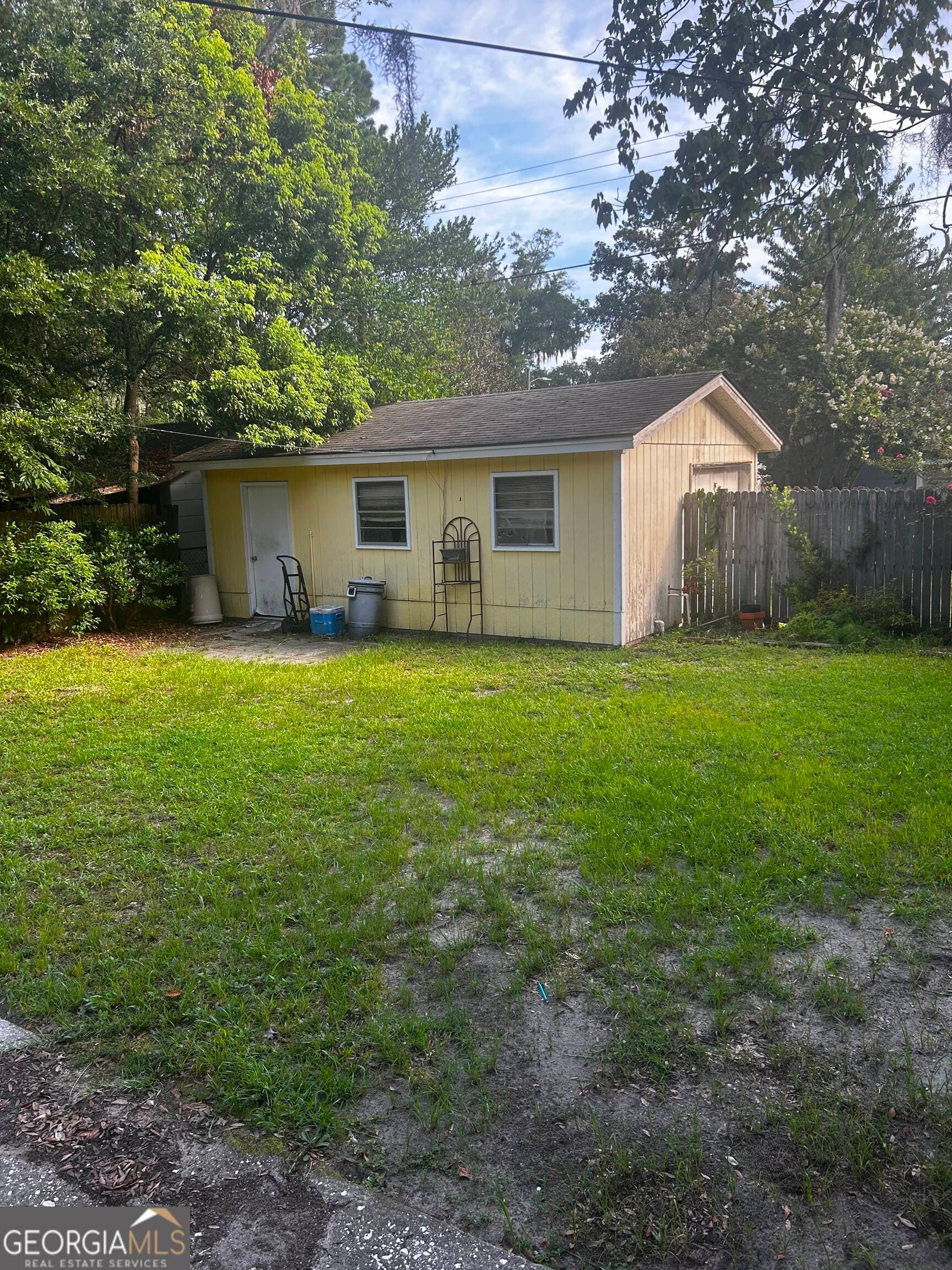 2 bedroom, 2 bathroom, 1,002 sq ft single family residence for sale at 2108 E 60th Street, Savannah, GA 31404 — photo 4